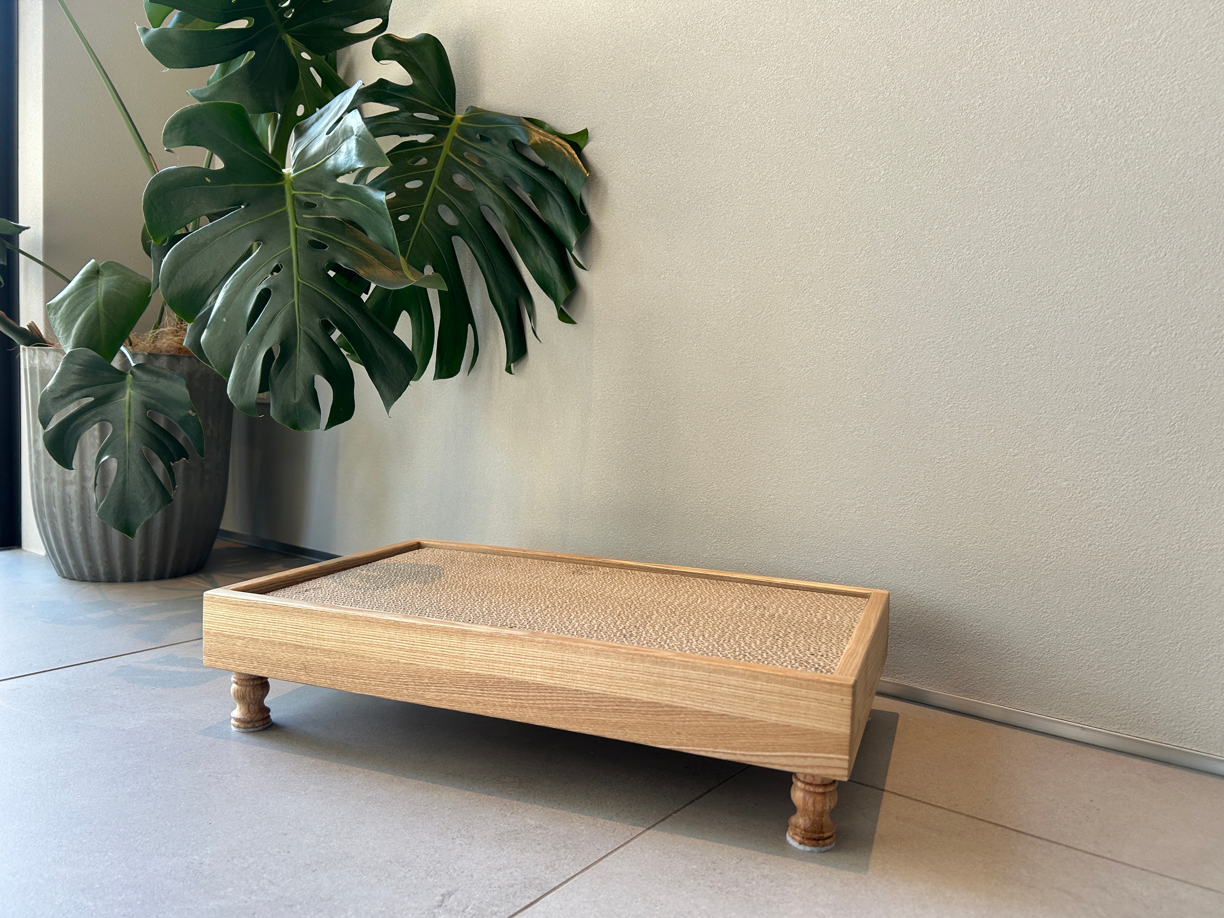 Natural  Wood Frame Scratcher